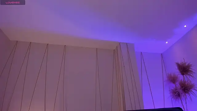 Snapshot of MaiaCollins chatting on 01-06-26, 12:03 MaiaCollins online show from 01-06-26, 12:03