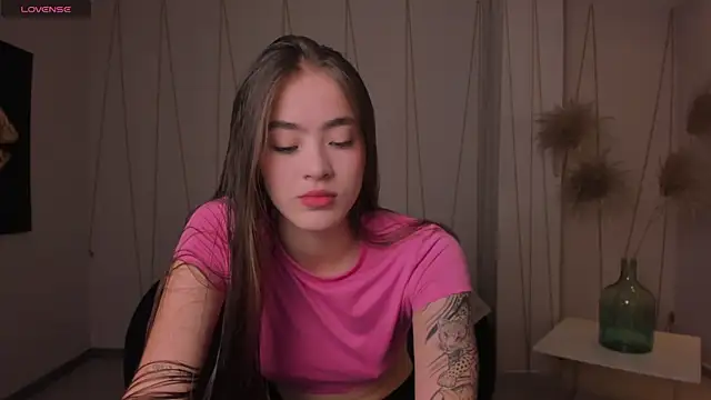 Snapshot of MaiaCollins chatting on 03-04-26, 05:30 MaiaCollins online show from 03-04-26, 05:30