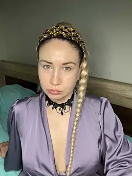 Snapshot of Nikusia chatting on 03-22-25, 06:14 Nikusia online show from 03-22-25, 06:14