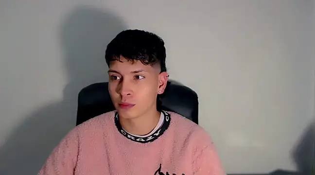 Snapshot of Jhojan_twink chatting on 03-23-25, 05:10 Jhojan twink online show from 03-23-25, 05:10