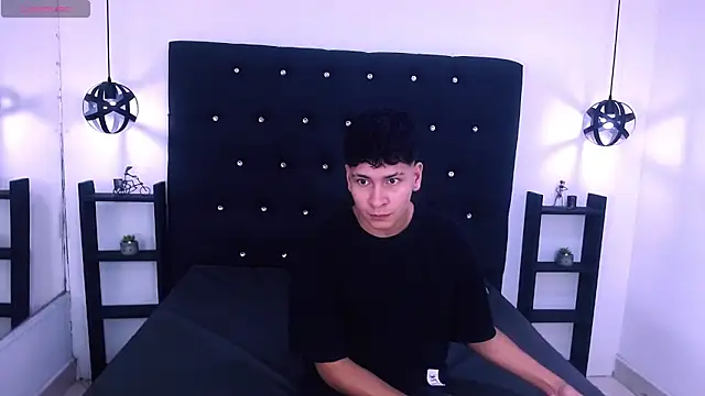 Snapshot of Jhojan_twink chatting on 10-04-25, 06:39 Jhojan twink online show from 10-04-25, 06:39