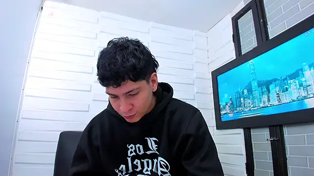 Snapshot of Jhojan_twink chatting on 11-06-25, 01:12 Jhojan twink online show from 11-06-25, 01:12