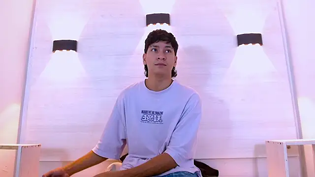 Snapshot of Jhojan_twink chatting on 12-01-25, 01:16 Jhojan twink online show from 12-01-25, 01:16