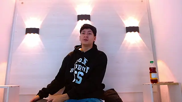 Snapshot of Jhojan_twink chatting on 12-02-25, 12:43 Jhojan twink online show from 12-02-25, 12:43