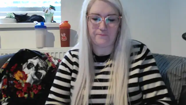 Snapshot of Sizzling_Indie36 chatting on 10-03-25, 08:33 Sizzling Indie36 online show from 10-03-25, 08:33