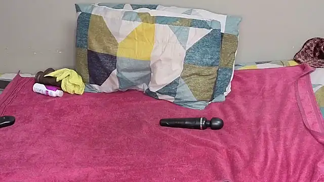 Snapshot of spicybootie chatting on 03-06-26, 02:35 spicybootie online show from 03-06-26, 02:35