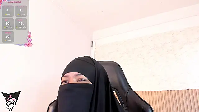 Snapshot of Layla_arabelle chatting on 06-02-26, 08:11 Layla arabelle online show from 06-02-26, 08:11