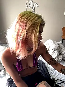 Harley cams online show from 10-14-25, 04:52