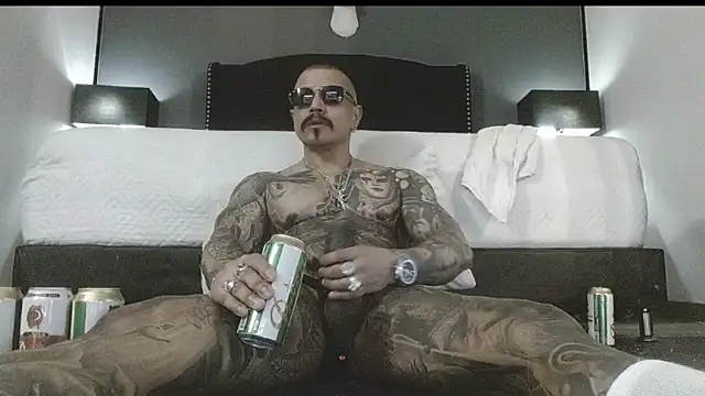 danilog515 online show from 11-04-25, 06:12