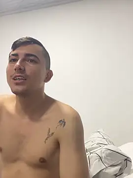 Snapshot of pareja_curiosa19 chatting on 11-14-25, 01:37 pareja curiosa19 online show from 11-14-25, 01:37