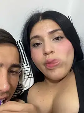 Snapshot of pareja_curiosa19 chatting on 12-22-25, 03:58 pareja curiosa19 online show from 12-22-25, 03:58