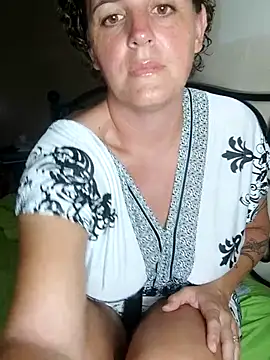 emiliemilf online show from 02-22-26, 07:40