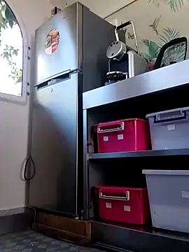 emiliemilf online show from 03-11-26, 09:10