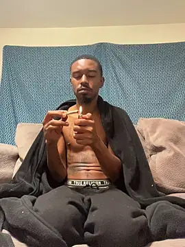 Snapshot of 9blk chatting on 11-17-25, 12:00 9blk online show from 11-17-25, 12:00