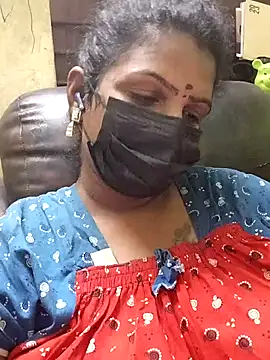 Snapshot of poojaa-rani chatting on 11-19-25, 06:08 poojaa-rani online show from 11-19-25, 06:08