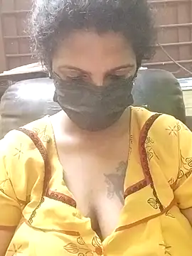 Snapshot of poojaa-rani chatting on 03-06-26, 06:15 poojaa-rani online show from 03-06-26, 06:15