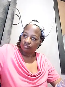 Snapshot of sexylira chatting on 10-15-25, 09:42 sexylira online show from 10-15-25, 09:42