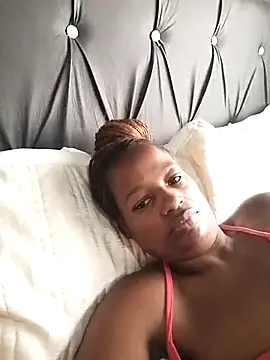 Snapshot of sexylira chatting on 11-14-25, 09:41 sexylira online show from 11-14-25, 09:41