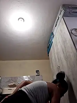 Snapshot of sexylira chatting on 02-20-26, 09:00 sexylira online show from 02-20-26, 09:00