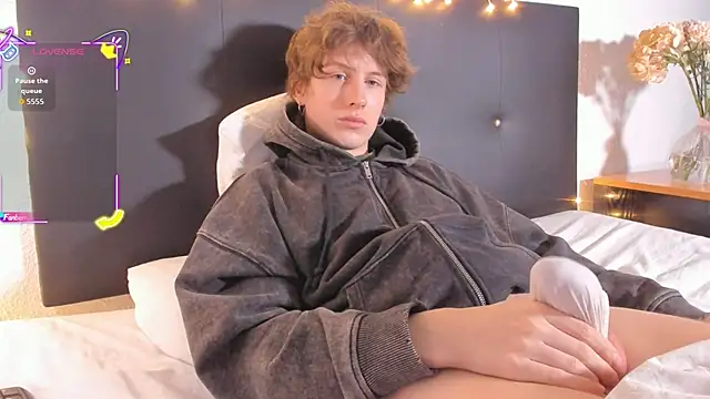 RobFavorite1 online show from 01-08-26, 08:55