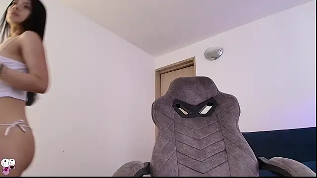 Snapshot of Im-kaia chatting on 11-10-25, 07:57 Im-kaia online show from 11-10-25, 07:57