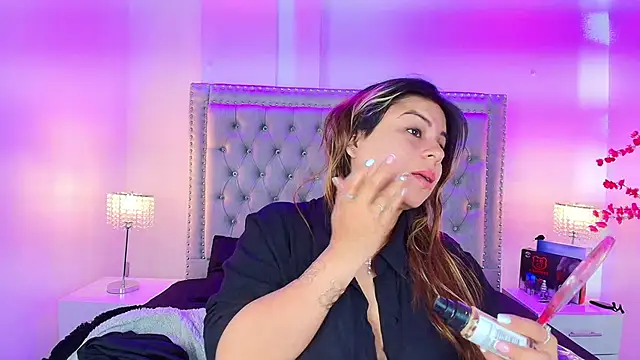 Snapshot of Lia_adamsss chatting on 09-25-25, 03:21 Lia adamsss online show from 09-25-25, 03:21