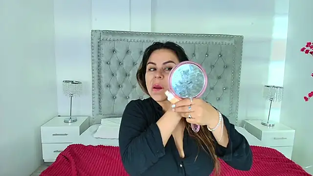 Snapshot of Lia_adamsss chatting on 10-02-25, 01:23 Lia adamsss online show from 10-02-25, 01:23