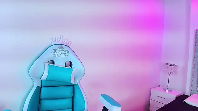 Snapshot of Lia_adamsss chatting on 02-05-26, 03:44 Lia adamsss online show from 02-05-26, 03:44