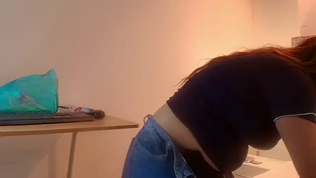 Lia adamsss online show from 04-28-26, 03:33