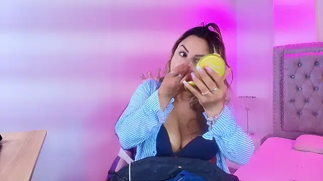 Snapshot of Lia_adamsss chatting on 05-16-26, 03:47 Lia adamsss online show from 05-16-26, 03:47