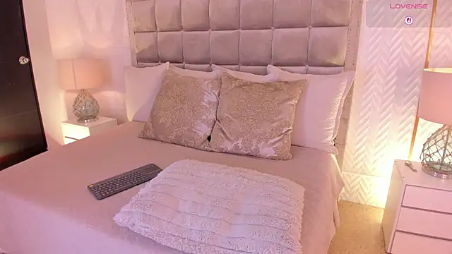 Snapshot of laurencarter1 chatting on 11-07-25, 03:39 laurencarter1 online show from 11-07-25, 03:39