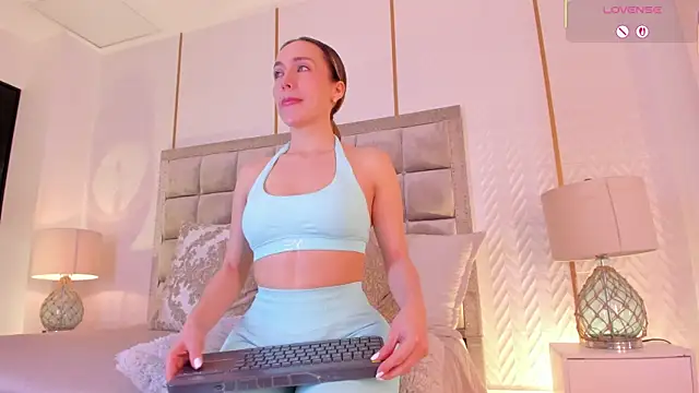 Snapshot of laurencarter1 chatting on 11-08-25, 03:29 laurencarter1 online show from 11-08-25, 03:29