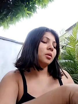 Snapshot of abby_roux chatting on 09-11-25, 10:32 abby roux online show from 09-11-25, 10:32