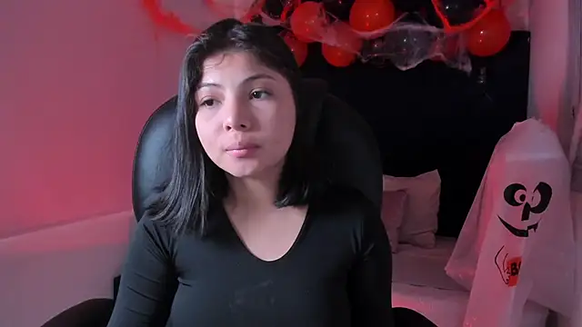 Snapshot of abby_roux chatting on 10-12-25, 09:36 abby roux online show from 10-12-25, 09:36