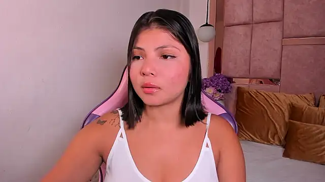 Snapshot of abby_roux chatting on 01-14-26, 03:12 abby roux online show from 01-14-26, 03:12