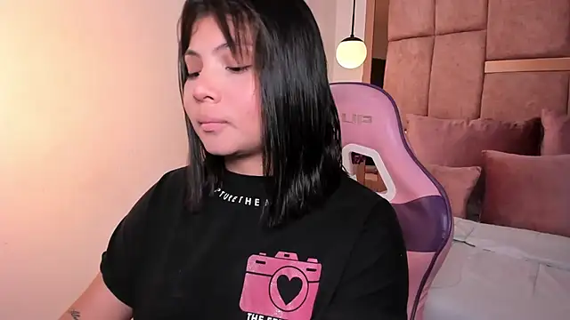 Snapshot of abby_roux chatting on 02-04-26, 03:34 abby roux online show from 02-04-26, 03:34