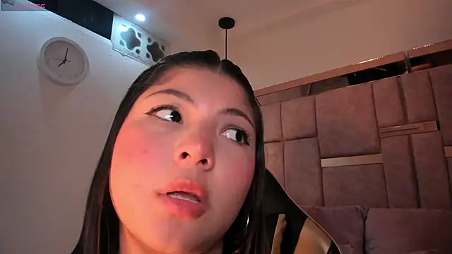 Snapshot of abby_roux chatting on 02-14-26, 03:47 abby roux online show from 02-14-26, 03:47