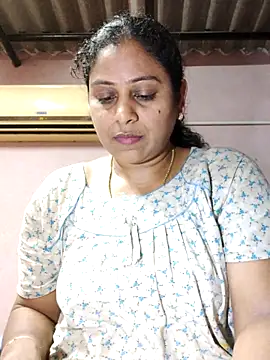 JENNIFERtamil online show from 05-15-26, 07:48