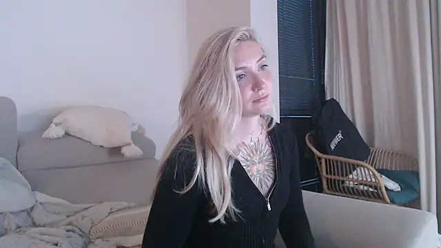 tattoobbgirl online show from 10-25-25, 05:19