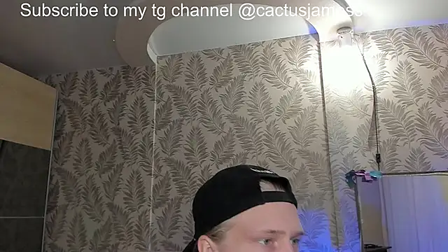 Snapshot of Cactus__James chatting on 11-15-25, 05:42 Cactus James online show from 11-15-25, 05:42