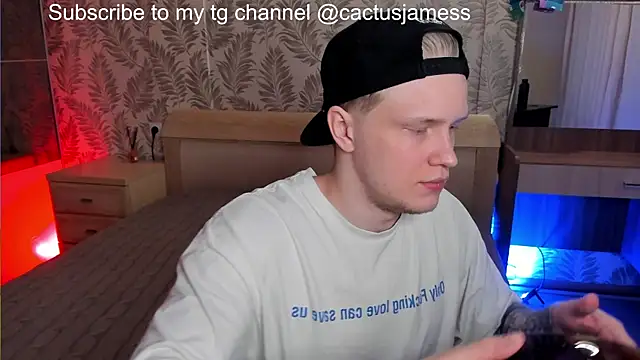 Snapshot of Cactus__James chatting on 12-15-25, 01:32 Cactus James online show from 12-15-25, 01:32
