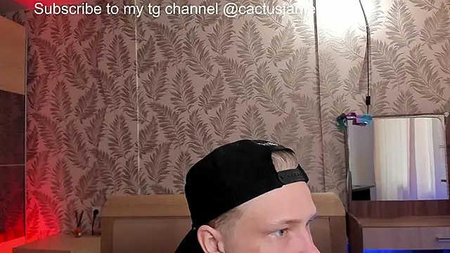 Snapshot of Cactus__James chatting on 12-19-25, 06:42 Cactus James online show from 12-19-25, 06:42