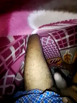 Snapshot of hot_integer chatting on 11-17-25, 04:24 hot integer online show from 11-17-25, 04:24