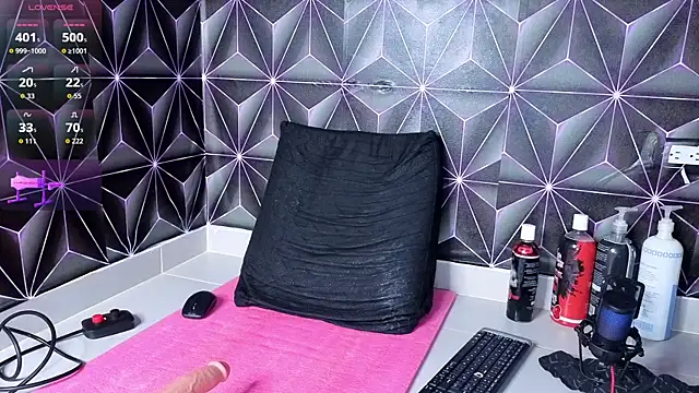 Megann 9 online show from 10-22-25, 11:43