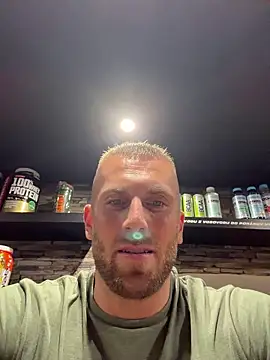 Snapshot of trainwithme chatting on 07-17-26, 04:23 trainwithme online show from 07-17-26, 04:23