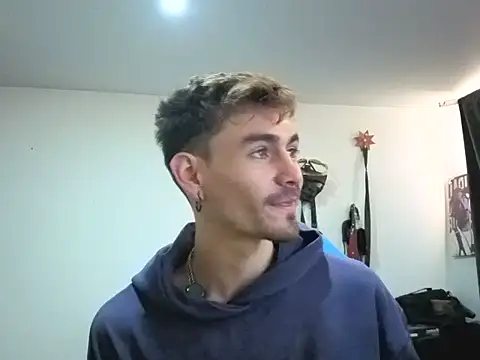 Aaron malikk online show from 03-25-26, 12:11