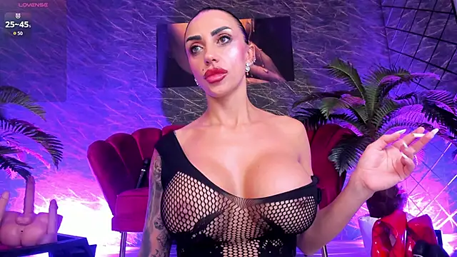 IzabelaTessa online show from 06-15-26, 07:38