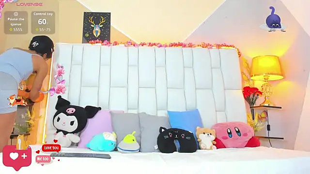 Snapshot of cherryboom23 chatting on 11-28-25, 06:43 cherryboom23 online show from 11-28-25, 06:43