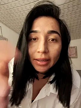 Elowyn online show from 10-26-25, 02:50