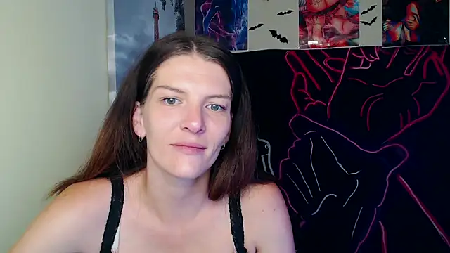 Snapshot of VanessaRey_ chatting on 09-21-25, 06:26 VanessaRey online show from 09-21-25, 06:26